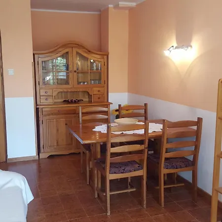 Ganze In Mit Moebliertem Balkon By Interhome Daire *