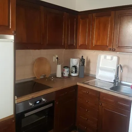 Ganze In Mit Moebliertem Balkon By Interhome Apartman *