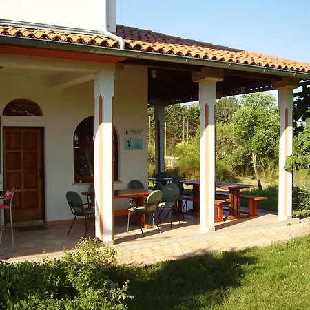 Daire Ganze In Mit Moebliertem Balkon By Interhome *
